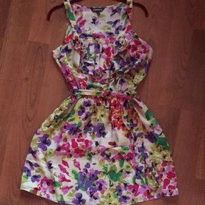 Adorable Colorful Floral Dress 🌺